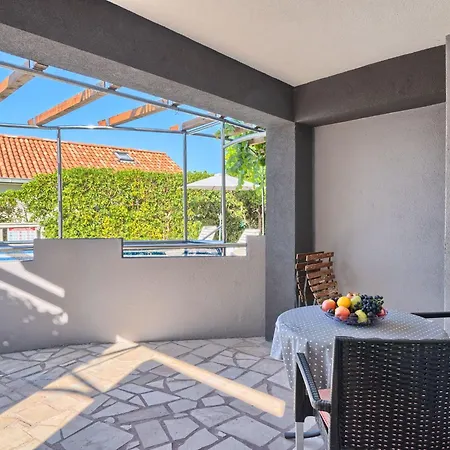Apartament Fuer Zwei Personen By Interhome *